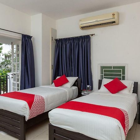 Oyo 23202 Cute Orange Service Apartments Chennai Exteriör bild