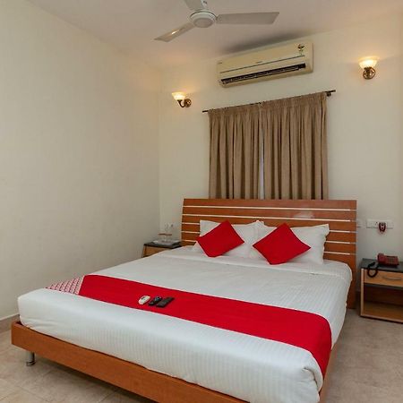 Oyo 23202 Cute Orange Service Apartments Chennai Exteriör bild