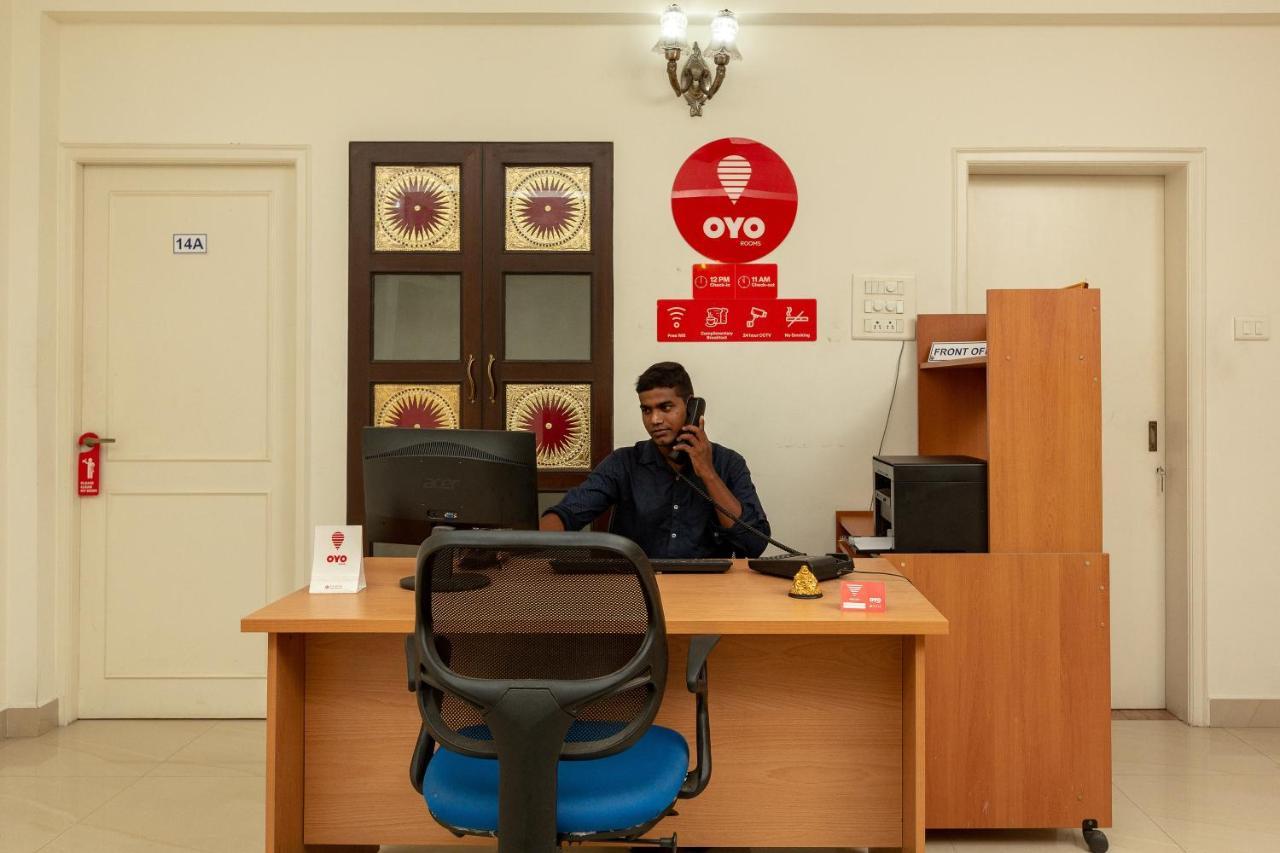 Oyo 23202 Cute Orange Service Apartments Chennai Exteriör bild