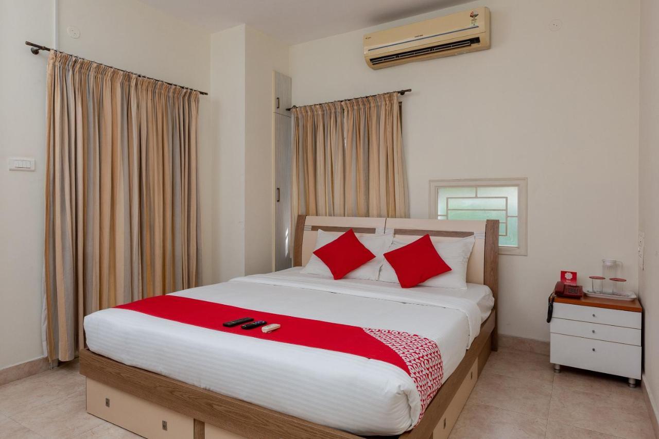 Oyo 23202 Cute Orange Service Apartments Chennai Exteriör bild