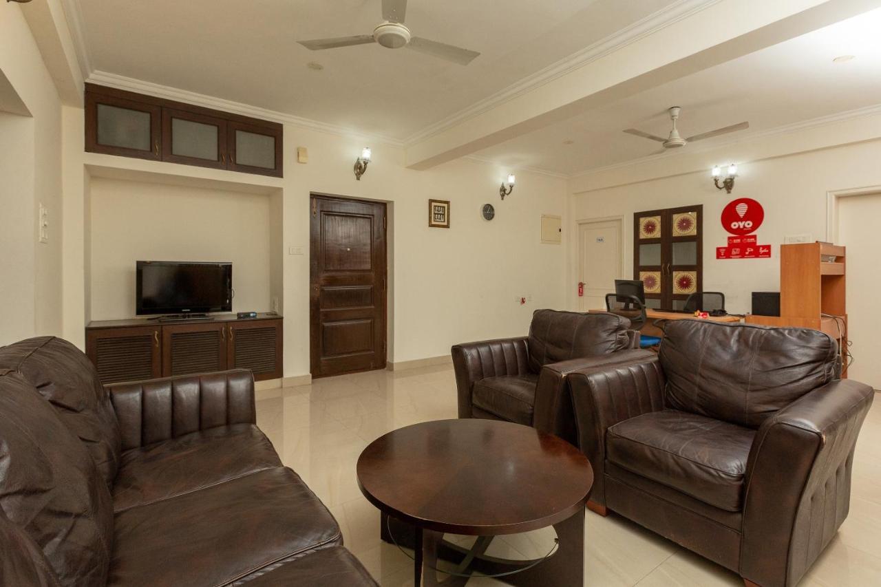 Oyo 23202 Cute Orange Service Apartments Chennai Exteriör bild