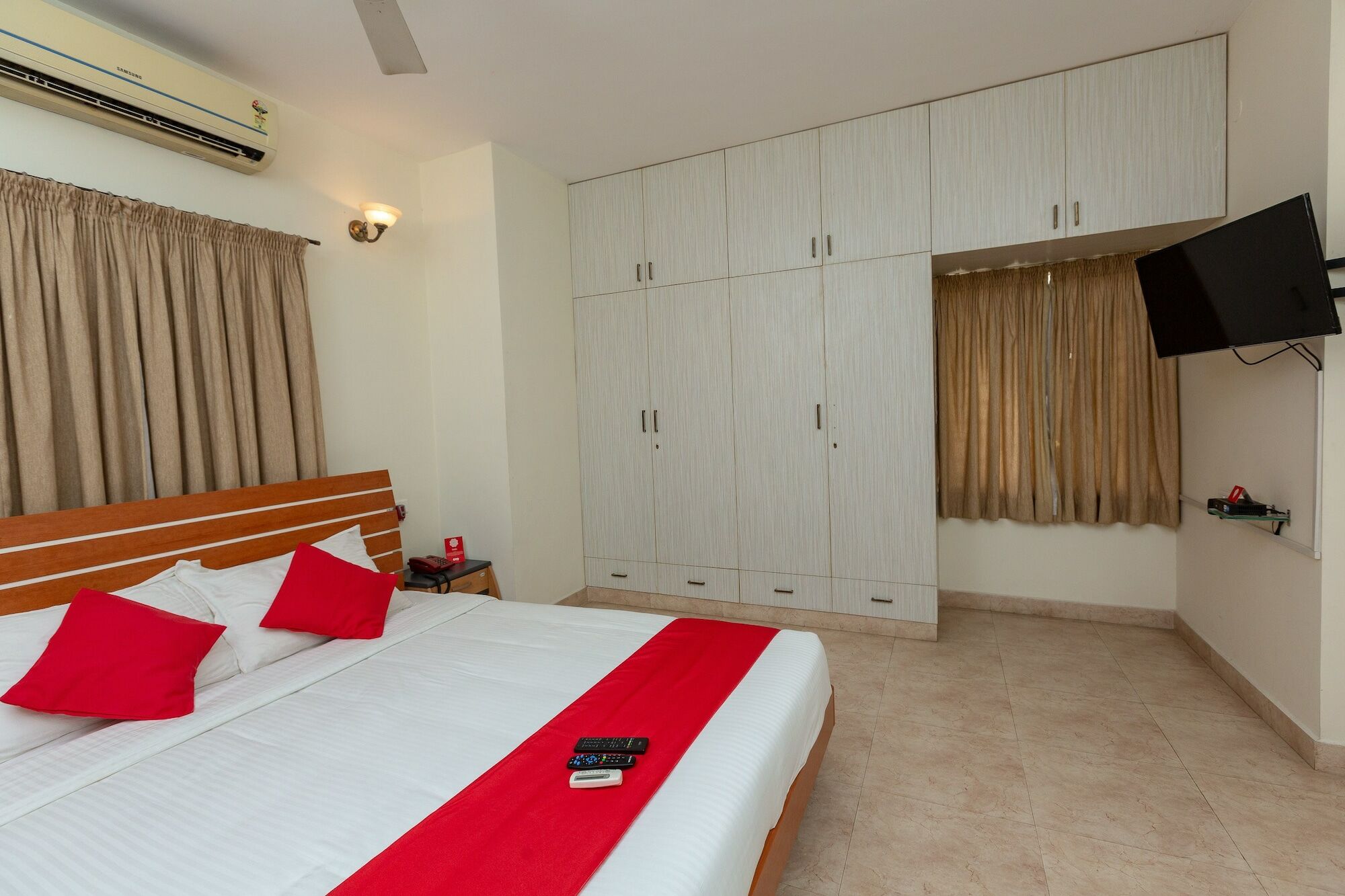 Oyo 23202 Cute Orange Service Apartments Chennai Exteriör bild