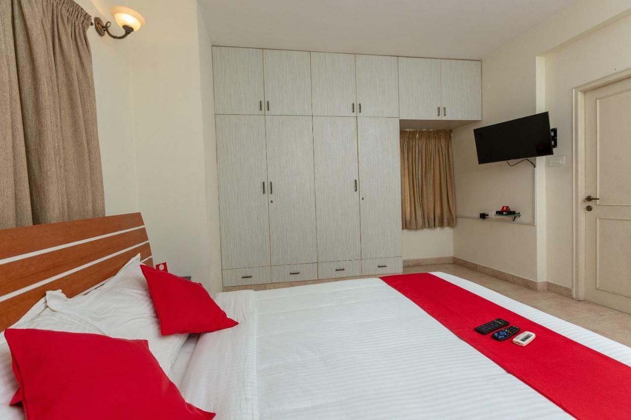 Oyo 23202 Cute Orange Service Apartments Chennai Exteriör bild