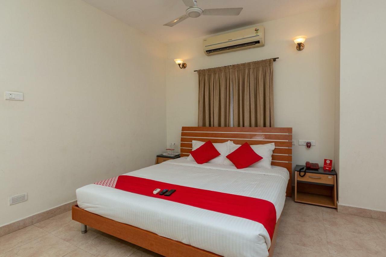 Oyo 23202 Cute Orange Service Apartments Chennai Exteriör bild